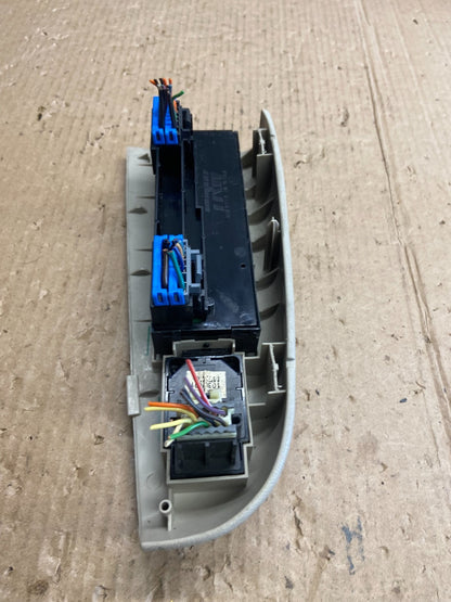 2000 to 2002 Tahoe Yukon Suburban Silverado Master Power Window Switch AE4015 DG4