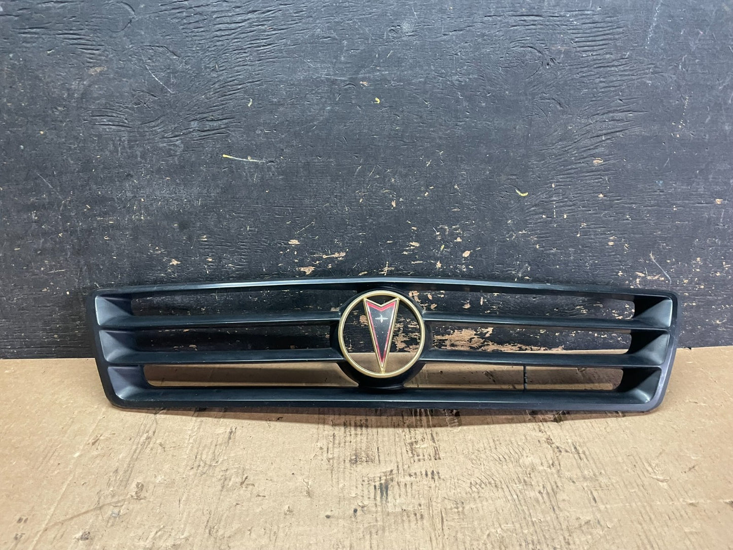 1990 to 1991 Pontiac Bonneville Front Grill Grille Z5849 PS0