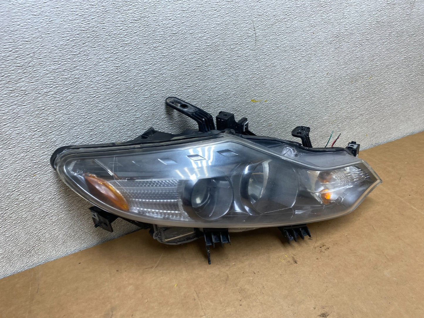 2011 to 2014 Nissan Murano Headlight Right Passenger Rh Oem Halogen X3686 DW2