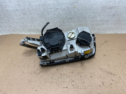 1994 - 1996 Mercedes C C220 W202 Front Right Passenger Headlight Z7813 DG4