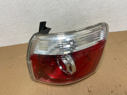 2007 to 2012 GMC Acadia Halogen Tail Light Right Passenger RH Side AC3780 LK0