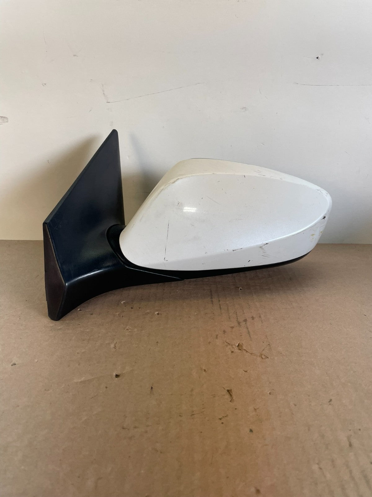 2011-2015 Hyundai Elantra Left Driver View Door Mirror AG2558 MS0