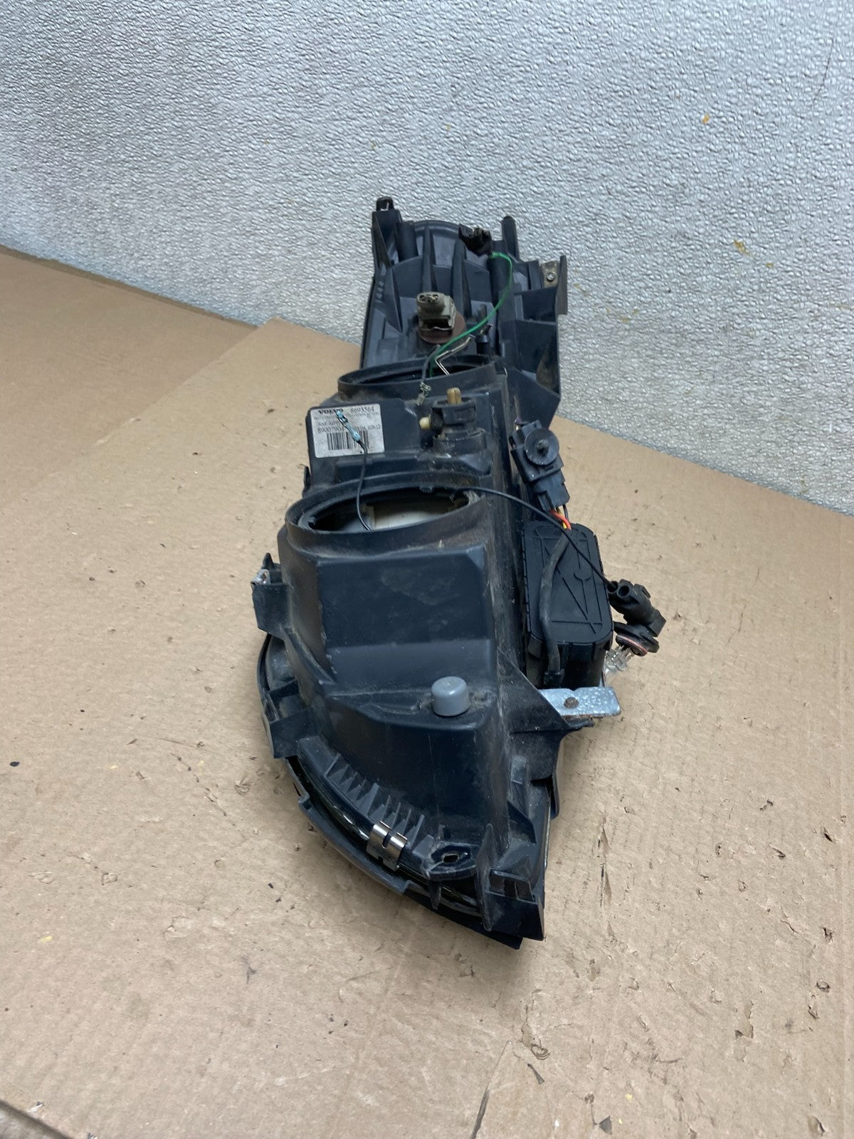 2001 2002 2003 2004 Volvo V70 XC70 Right Passenger Rh Headlight OEM AB2531 DW8