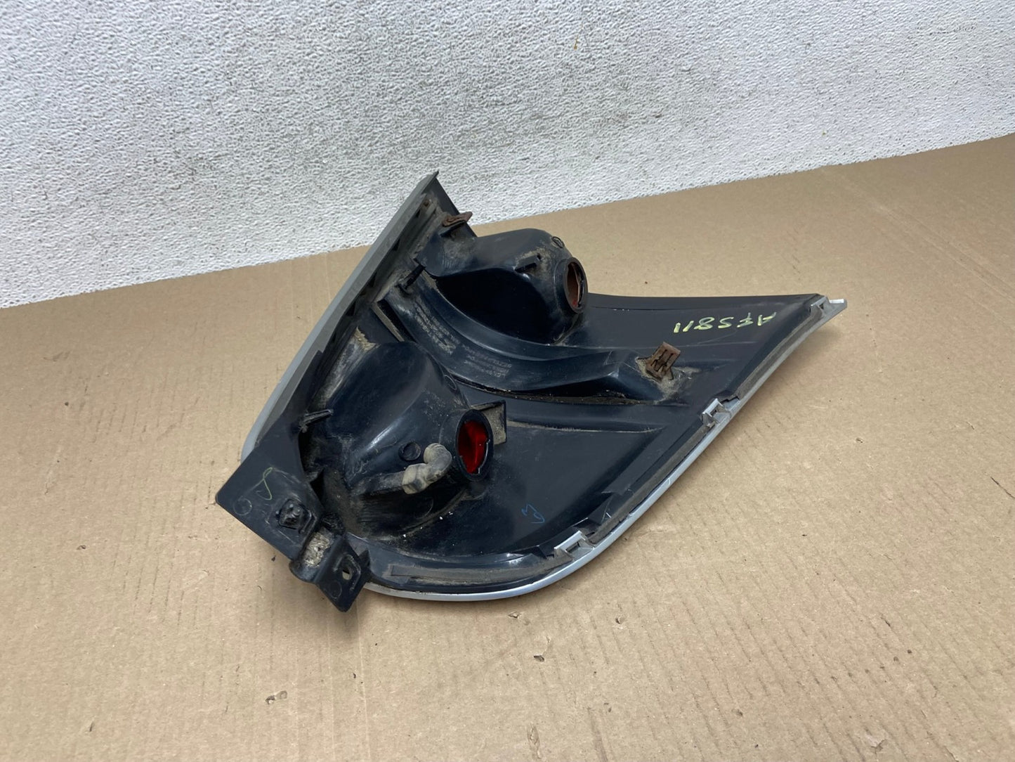 2004 to 2007 Mercury Monterey Right Passenger RH Side Tail Light AF5811 LK4