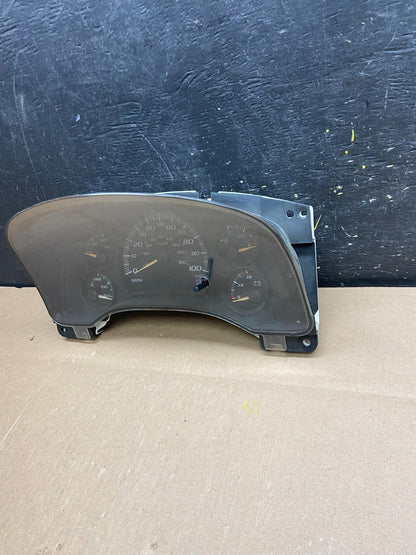 2004 to 2007 Chevrolet Express Speedometer Cluster Gauge T4362 PS1
