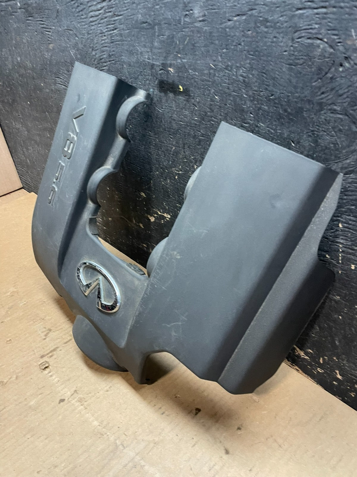 2004 to 2007  Infiniti QX56 Engine Cover Motor Shield Oem aa2328 DG1
