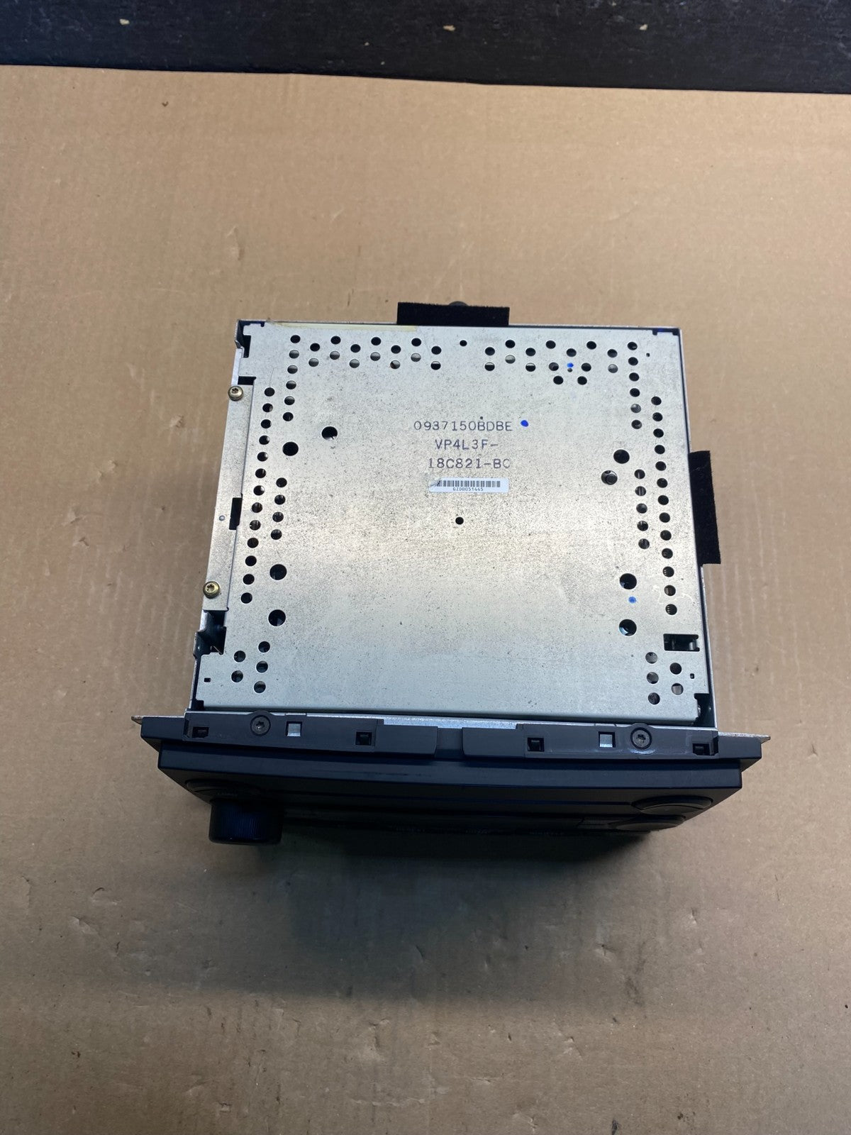 2004 to 2008 Ford F150 Mustang Radio Stereo Audio AM/FM AG1808 DG3