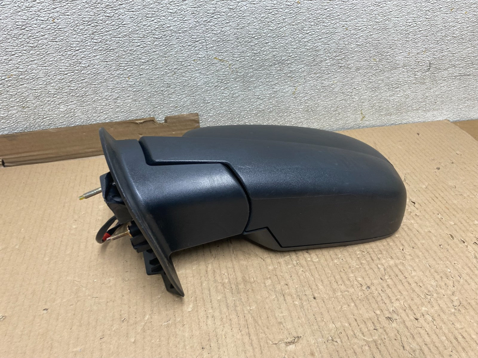 2007 to 2013 Chevrolet Tahoe Silverado Suburban Left Driver Mirror OEM U2656 DG3