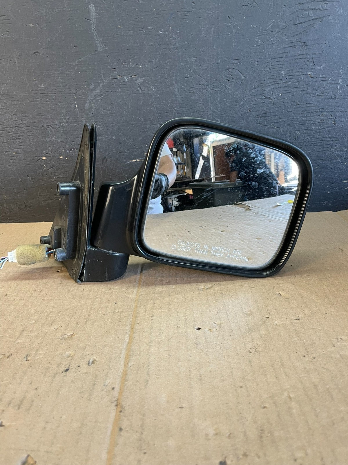 1998 to 2002 Isuzu Trooper Right Passenger RH Power Door Mirror AD8589 DW7