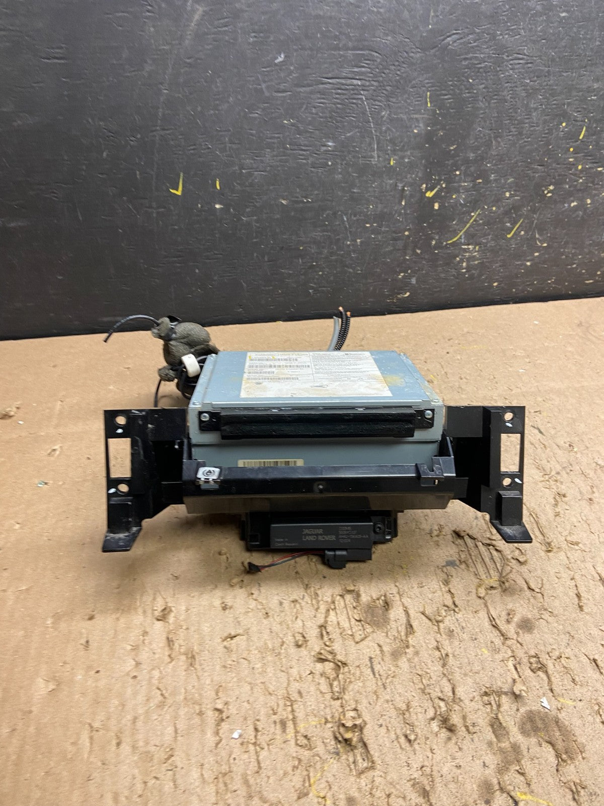 2012 to 2013 Land Rover Range Rover LR4 Radio Gps Cd Mechanism t8742 DG0