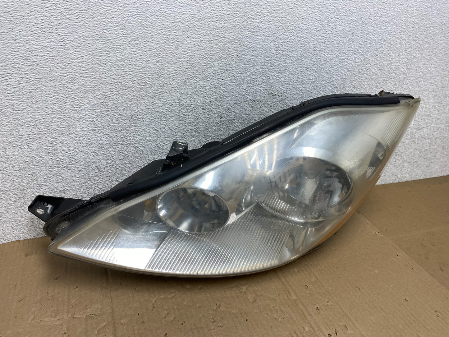 2006 to 2010 Toyota Sienna Left Driver Lh Side Headlight Xenon AE9005 DW2
