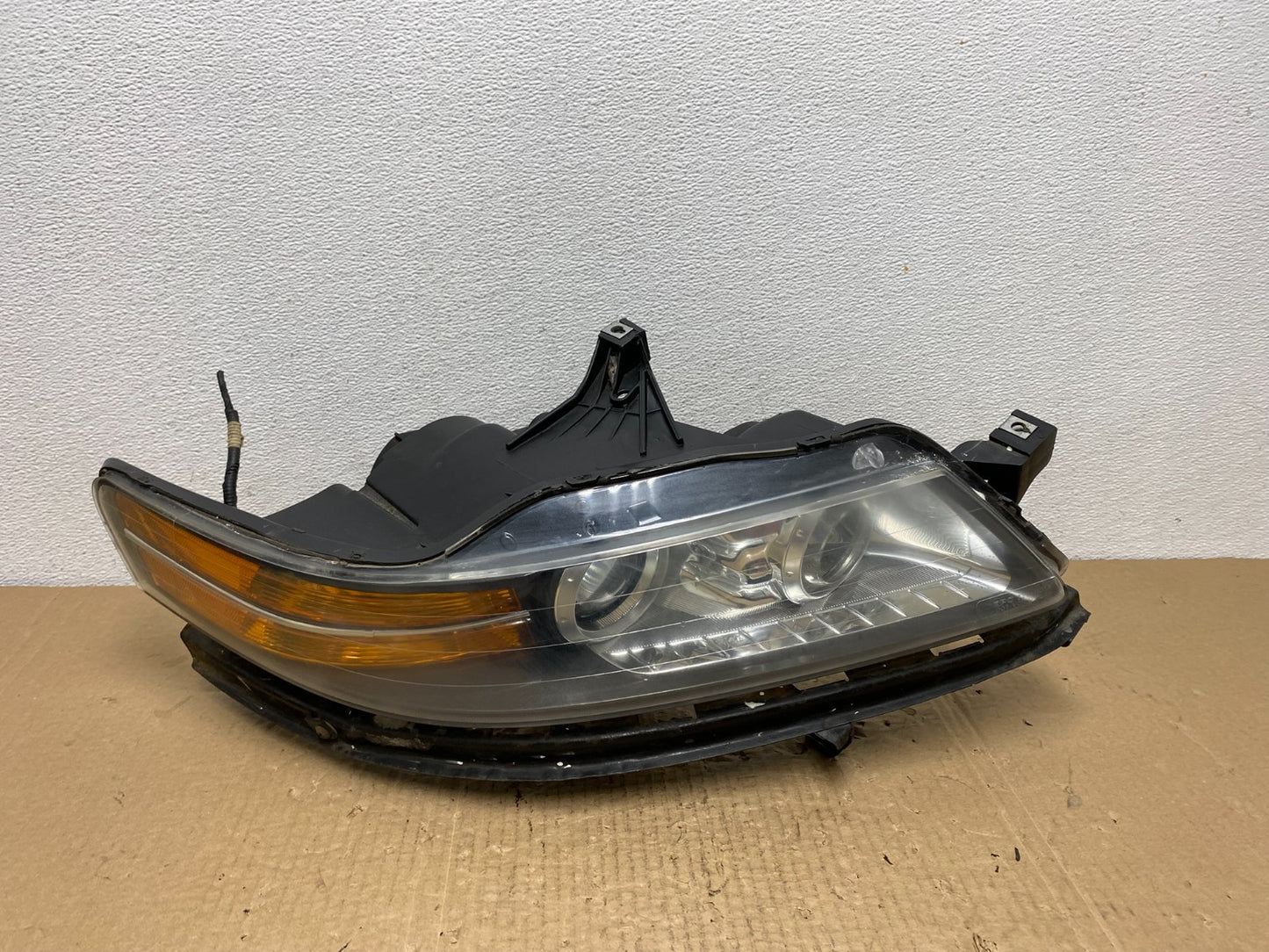 2007 to 2008 Acura TL Headlight Right Passenger Rh Side Xenon Hid AC3878 DW0