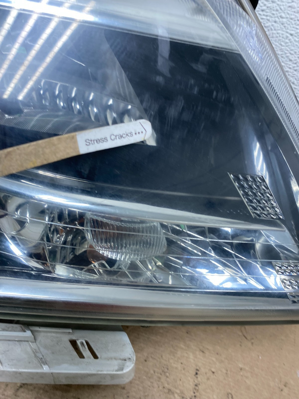 2013 to 2016 Nissan Pathfinder Right Passenger RH Side Headlight AF5096 DW4