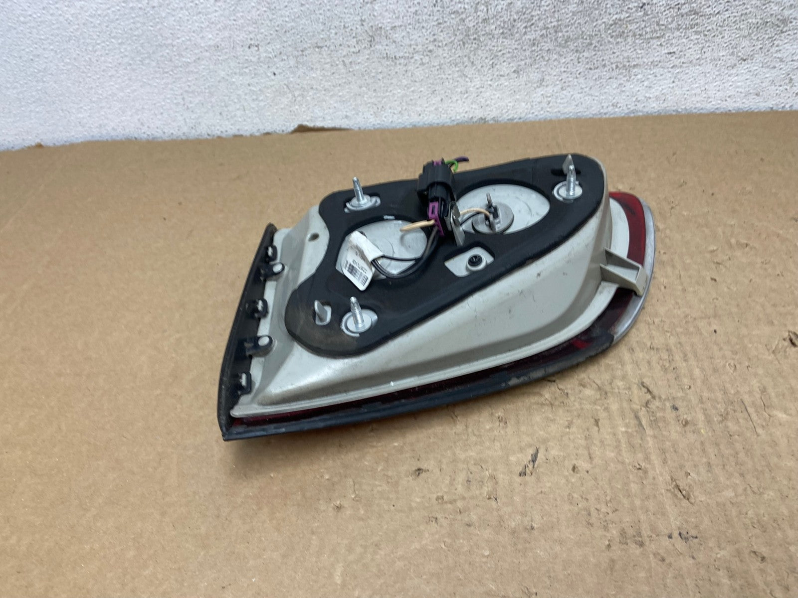 2008 - 2012 Buick Enclave Left Driver Lh Inner Tail Light AF7457 LK5