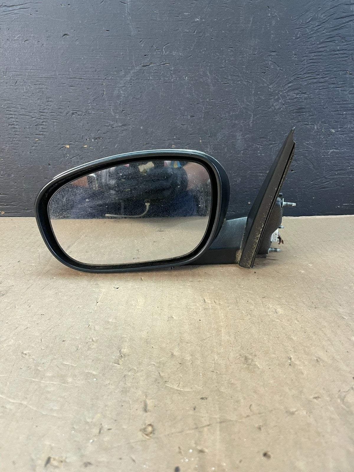 2005 to 2010 Chrysler 300 Left Driver LH View Door Mirror AD5832 DW6