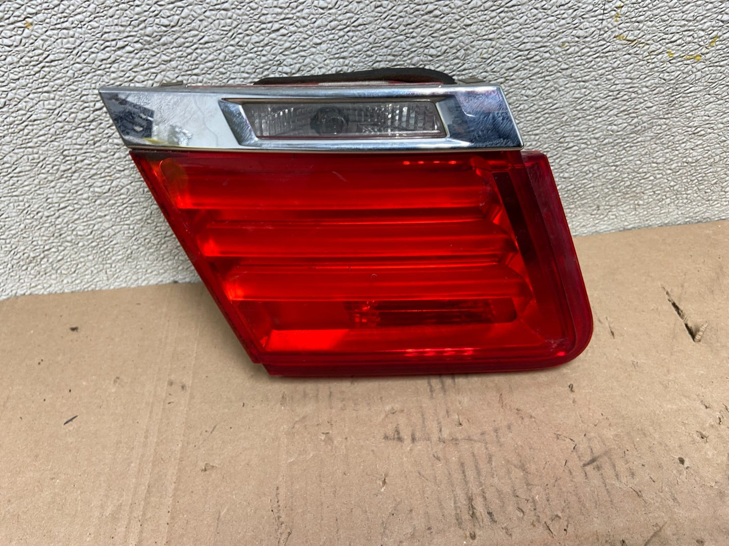 2009-2012 BMW 7-Series F01 F02 750i 750Li Left Driver Inner Tail Light Y0115 DW0