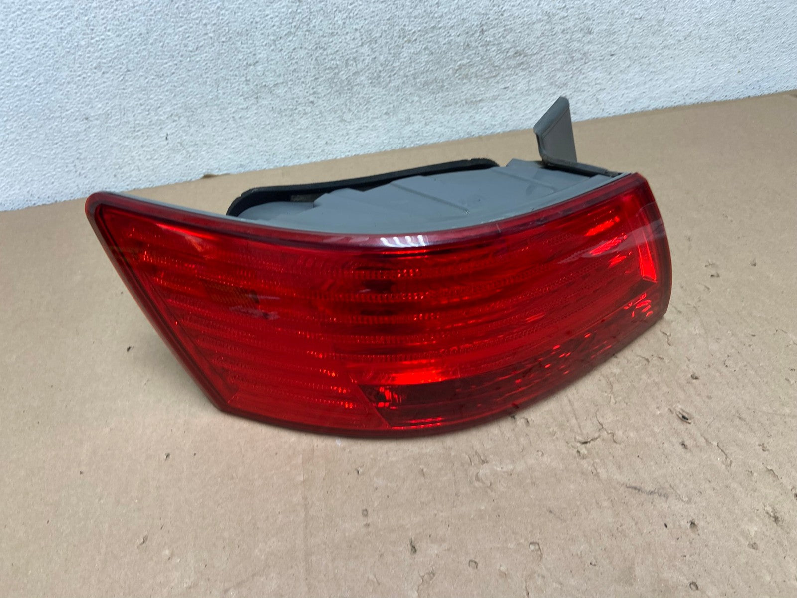 2009 to 2010 Hyundai Sonata Left Driver Lh Side Tail Light AG6798 LK0