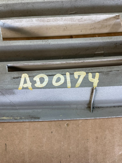 2001 to 2004 Kia Sedona Front Upper Grill Grille ad0174 DG5