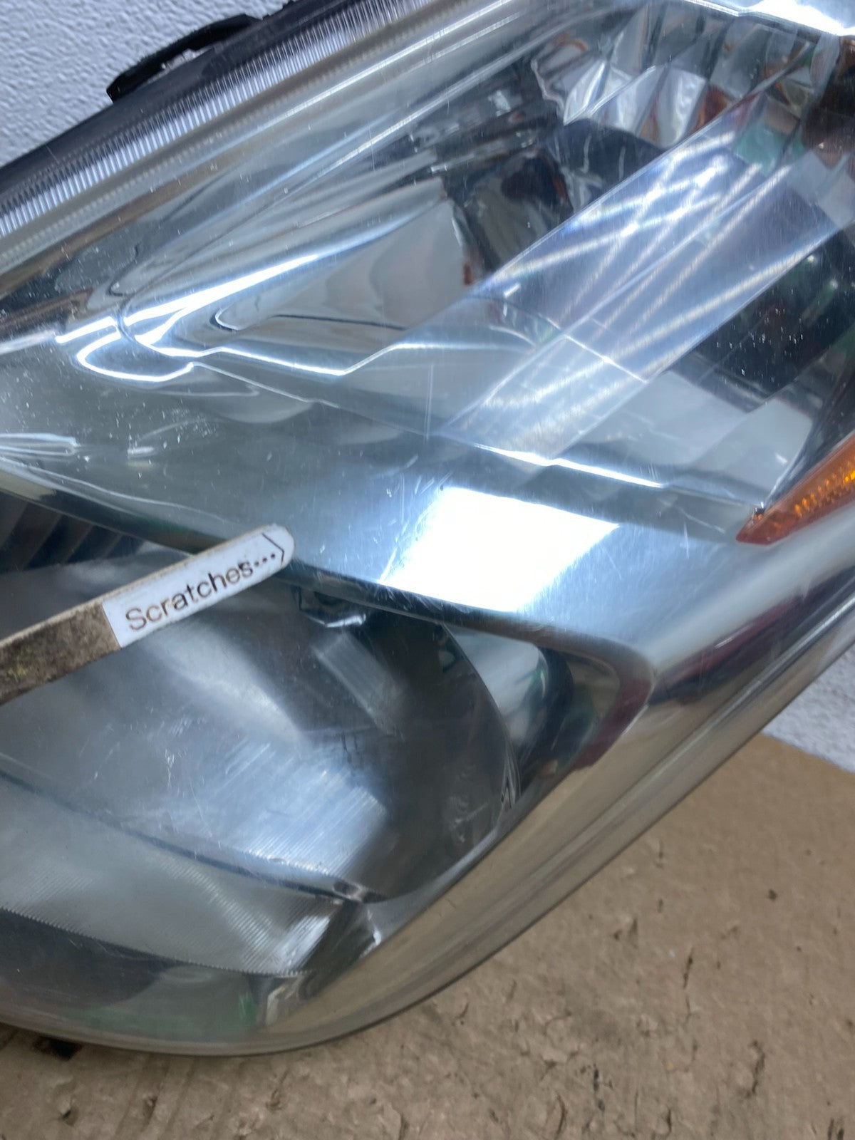 2004 - 2005 Toyota Prius Left Driver Lh Xenon HID Headlight AG1360 DW3
