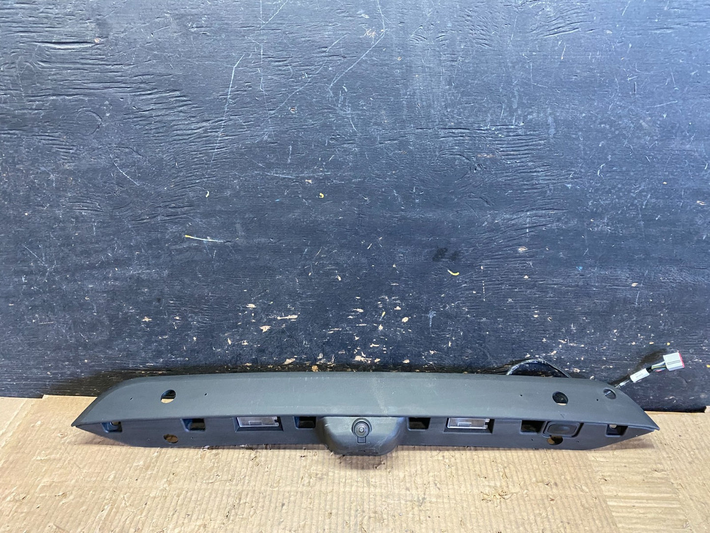 2020 to 2022 Ford Explorer Rear Tailgate Gate Trim Molding W/Camera OEM X0016 DG0