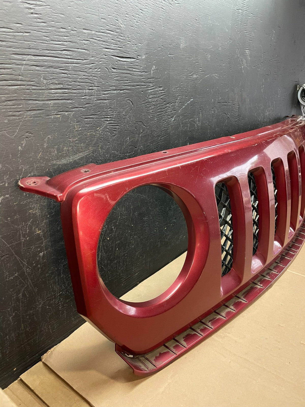 2011 to 2017 Jeep Patriot Front Bumper Upper Grille Grill AD8356 DG2