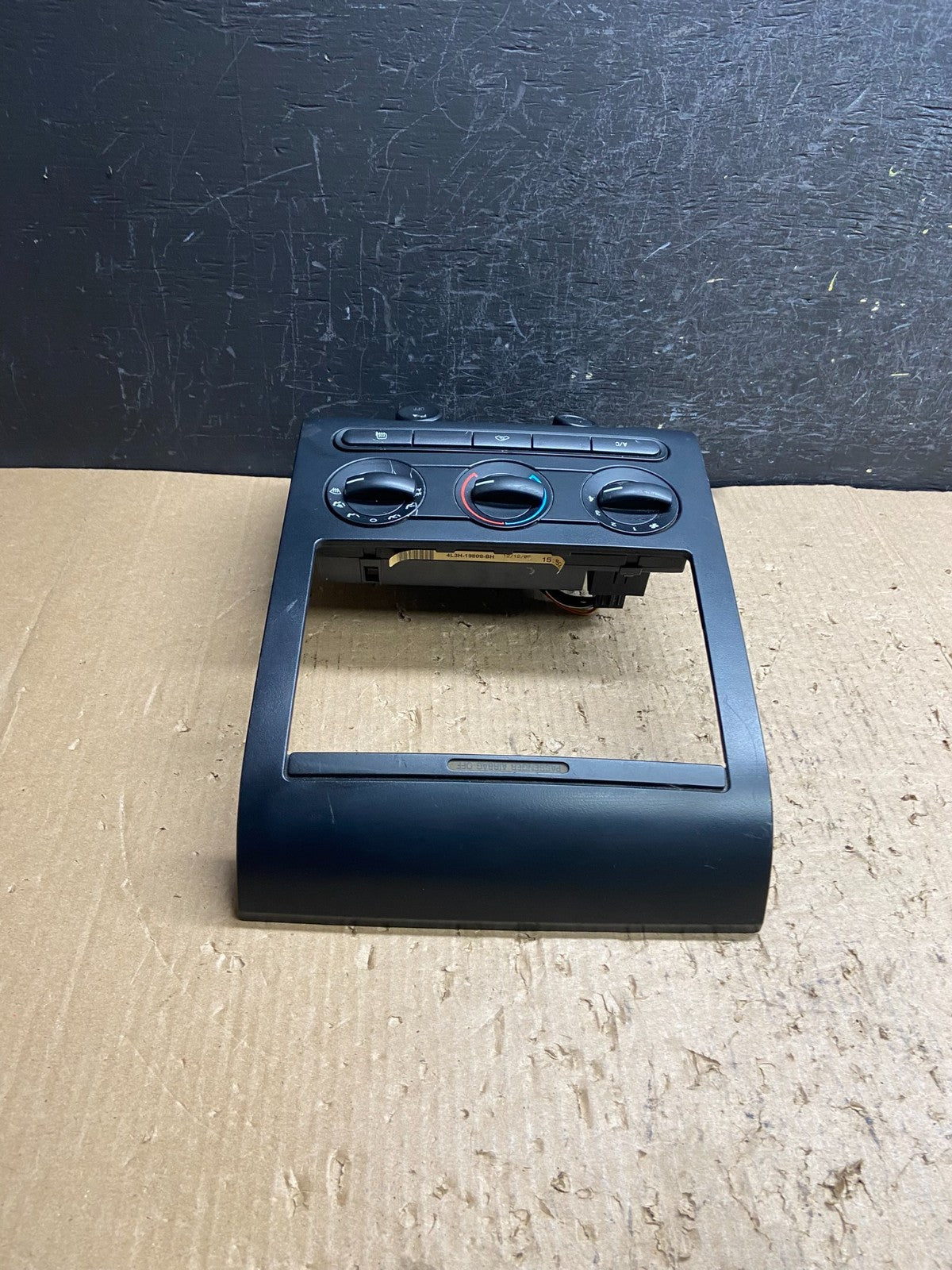 2004 to 2008 Ford F150 Radio Climate Dash Bezel Surround Black AE4508 DG3