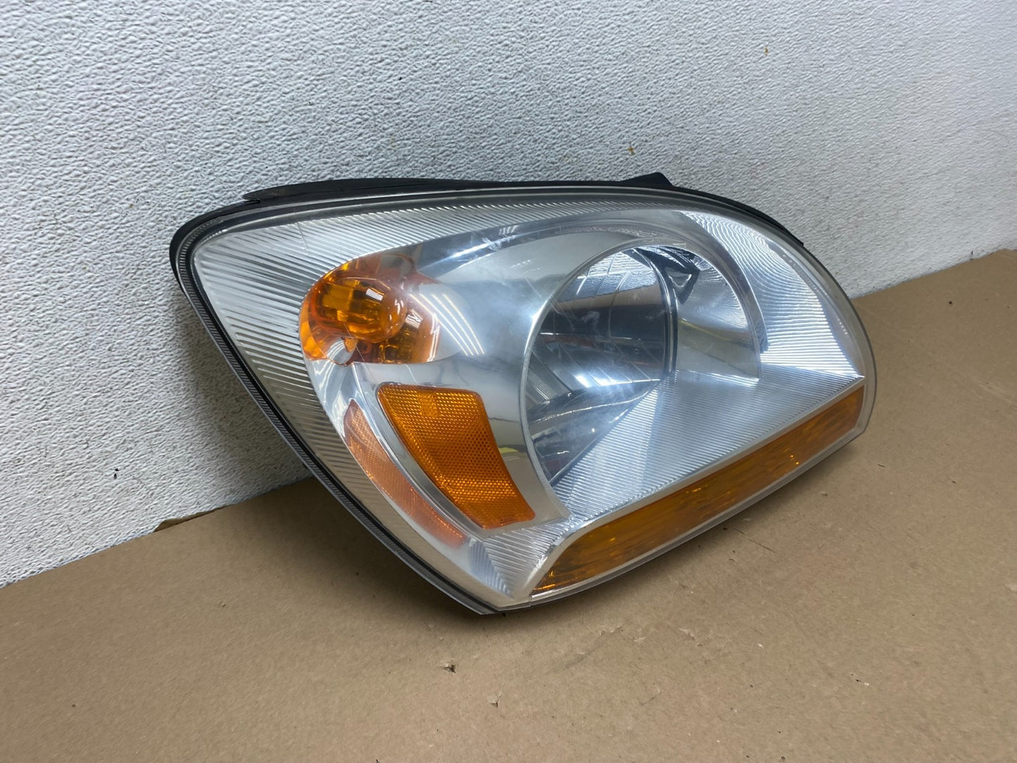 2005 to 2006 Kia Sportage Right Passenger RH Halogen Headlight DEPO AG3328 DW2