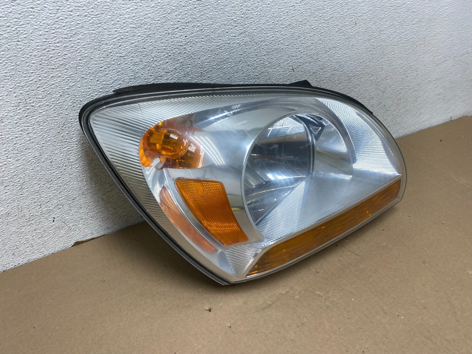 2005 to 2006 Kia Sportage Right Passenger RH Halogen Headlight DEPO AG3328 DW2