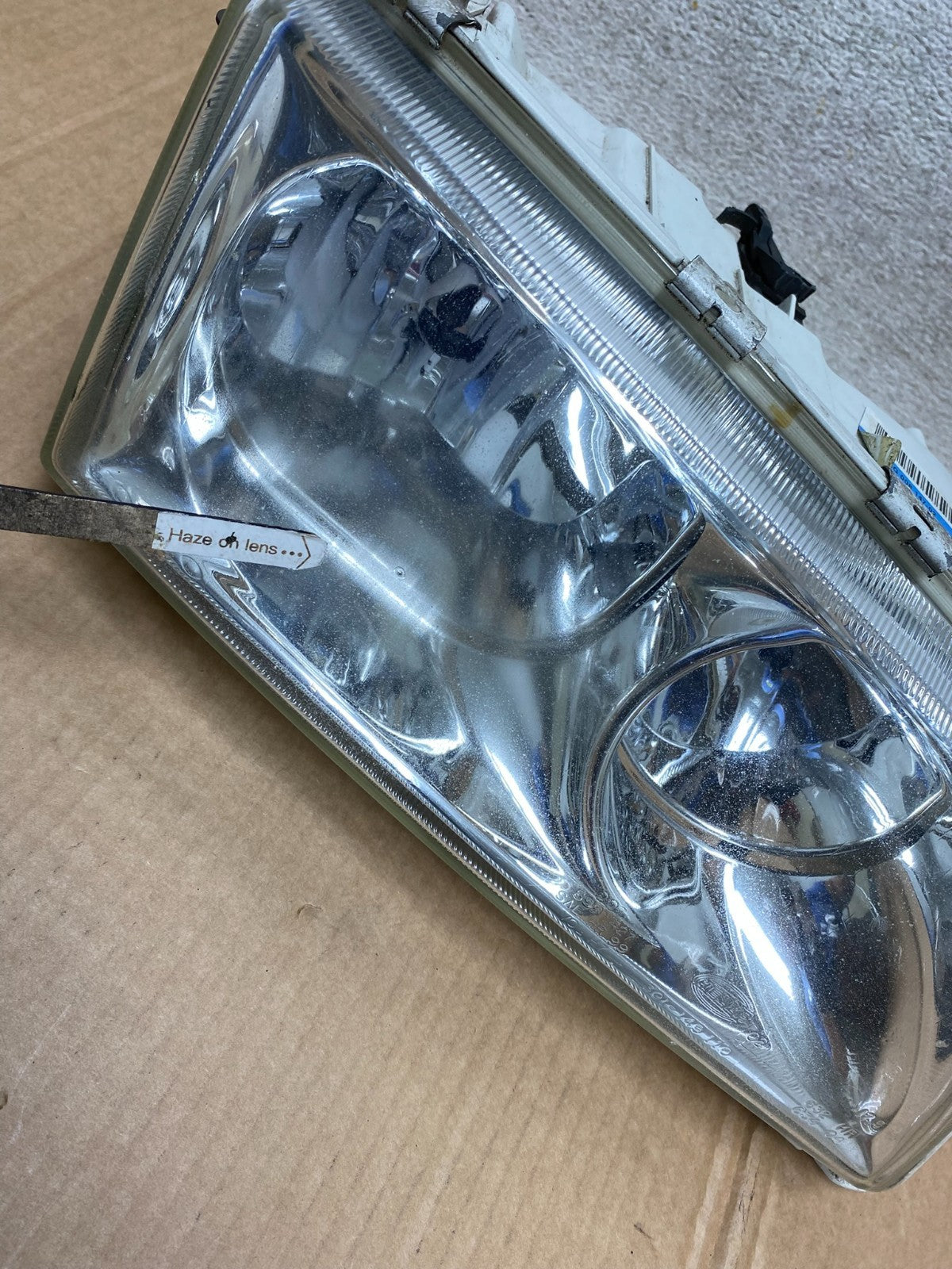 2000 - 2004 Volvo S40 Right Passenger RH Halogen Headlight AI3746 DW4