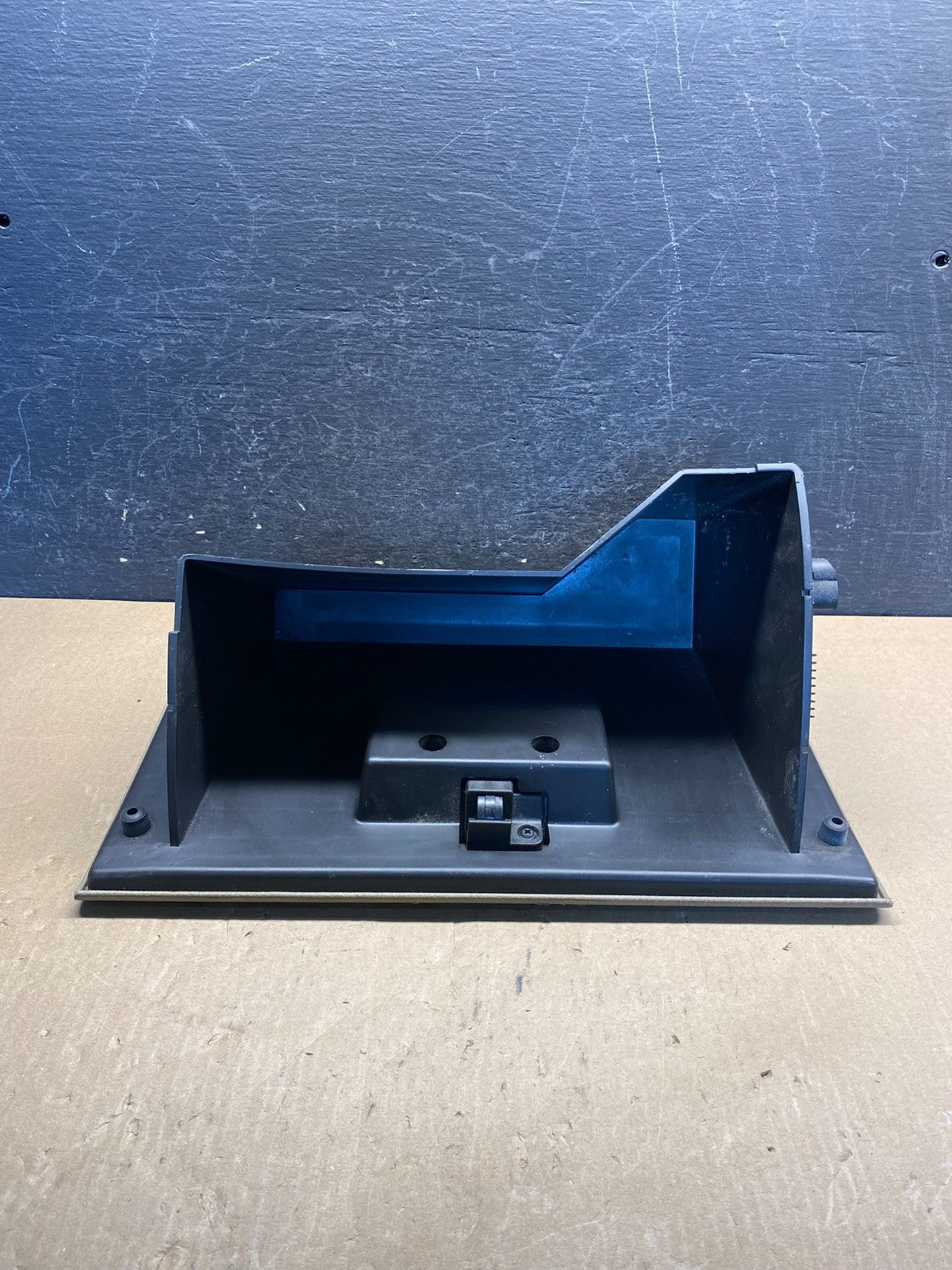 2004 to 2008 Ford F-150 Front Right Passenger Storage Glove Box AG1866 DG4