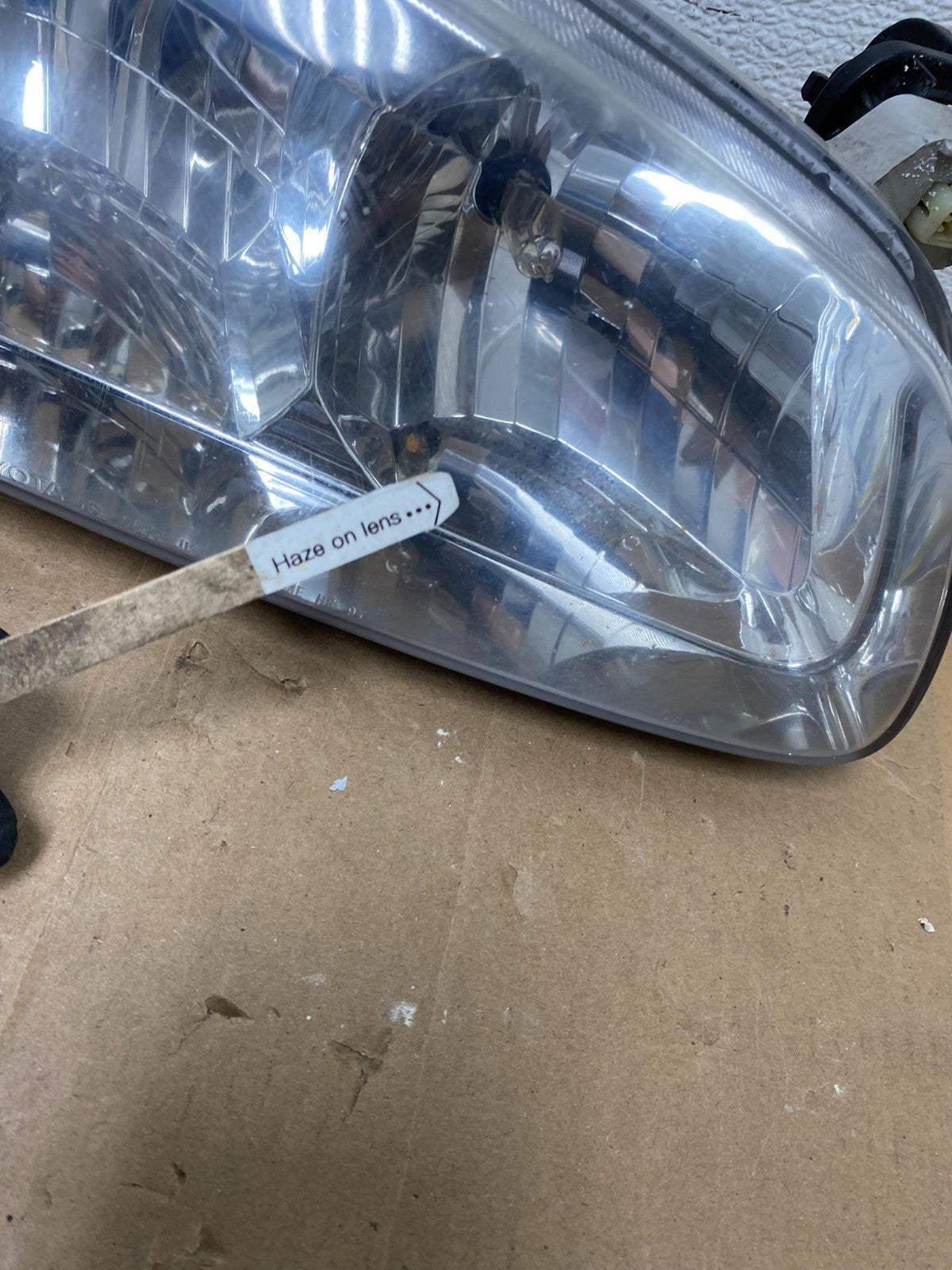 2000 to 2001 Toyota Camry Front Left+Right Side Headlights AD8814 DW6