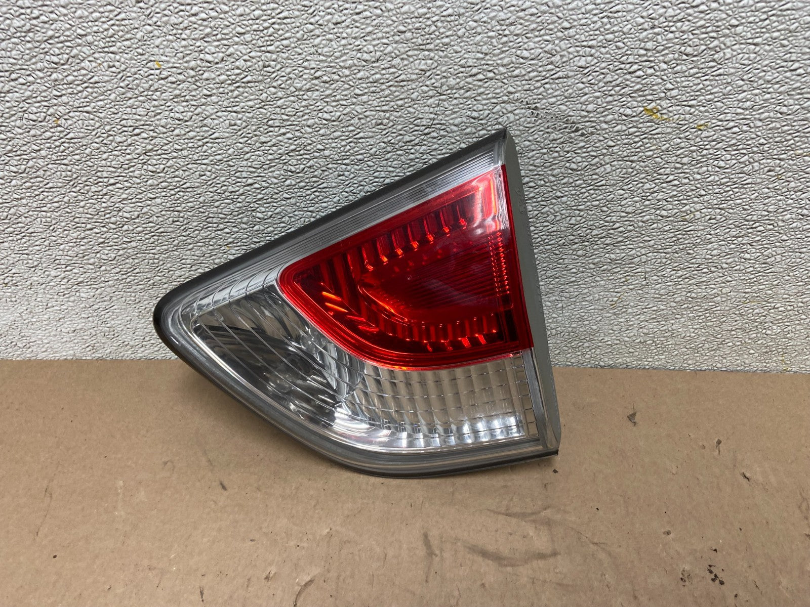 2013 to 2016 Nissan Pathfinder Right Passenger Inner Tail light Oem AB5963 LK0