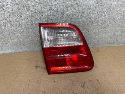 2000-2003 Mercedes-Benz E-Class E320 Wagon Left Driver Inner Tail Light S3900 DW0