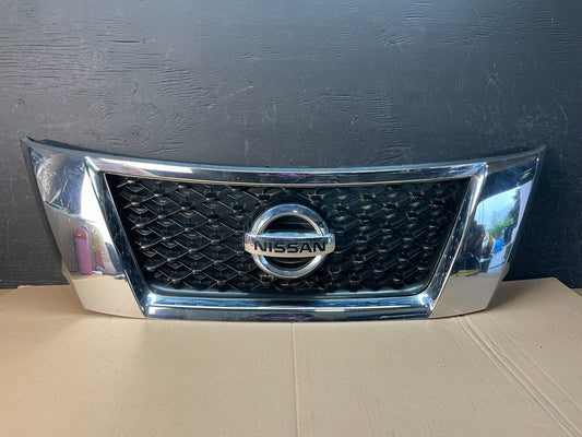 2013 - 2016 Nissan Pathfinder Front Upper Chrome Grill Grille AD8331 DG0