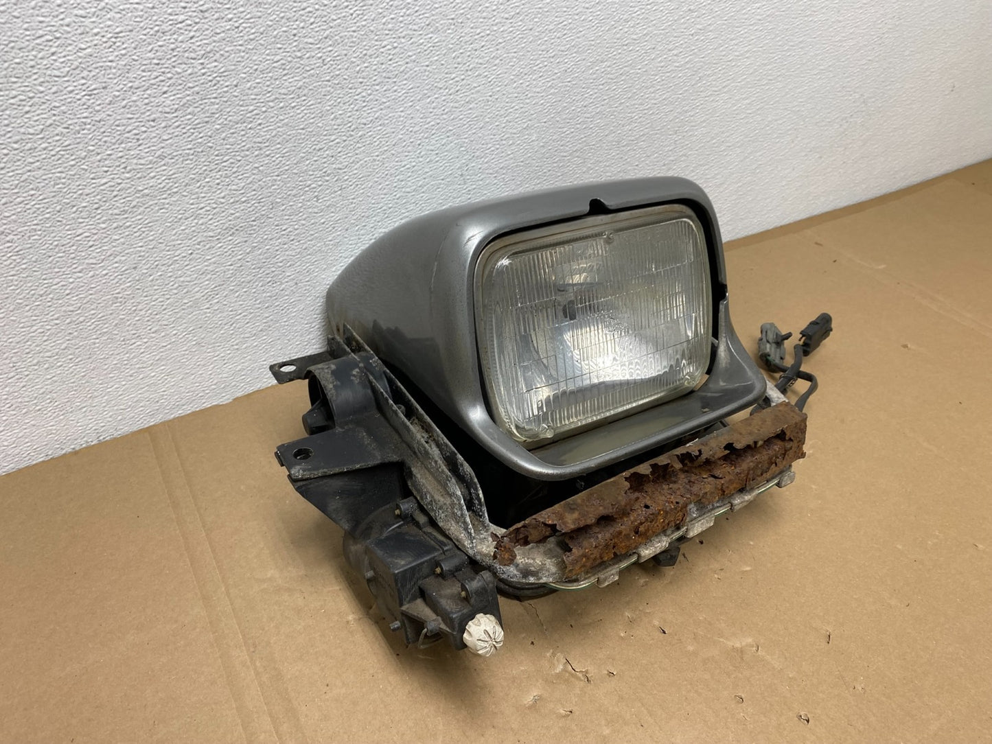 1984 to 1989 Chevrolet Corvette Left Driver LH Side Headlight OEM AB6787 DW2