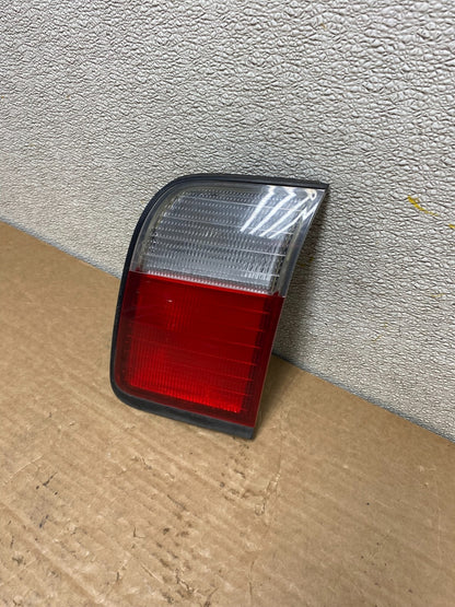 1996 1997 Honda Accord Coupe Right Passenger RH Inner Tail Light OEM Z1439 DW1