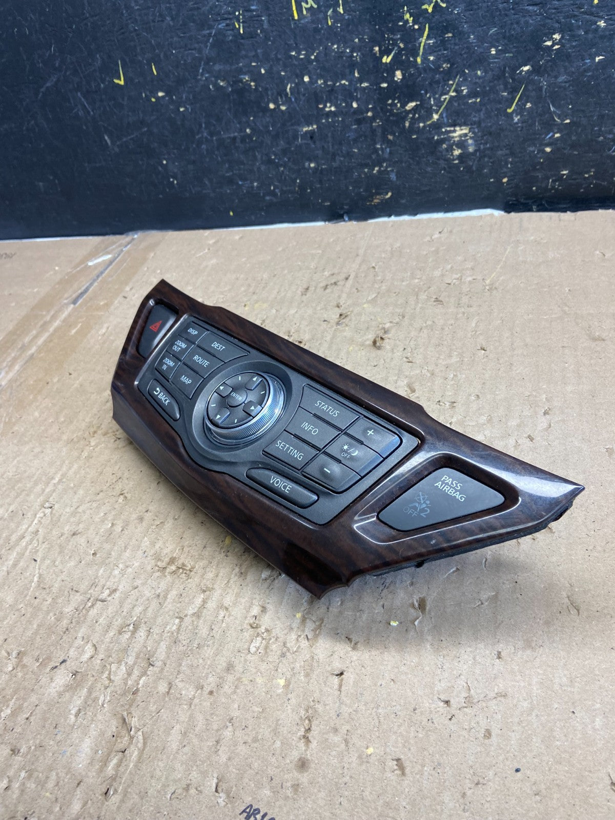 2013 to 2018 Nissan Pathfinder Radio Audio Climate Control OEM AB5601 DG2