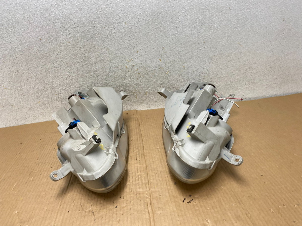 2003 to 2004 Toyota Corolla Left+Right Side Set Headlights AI6514 DW11