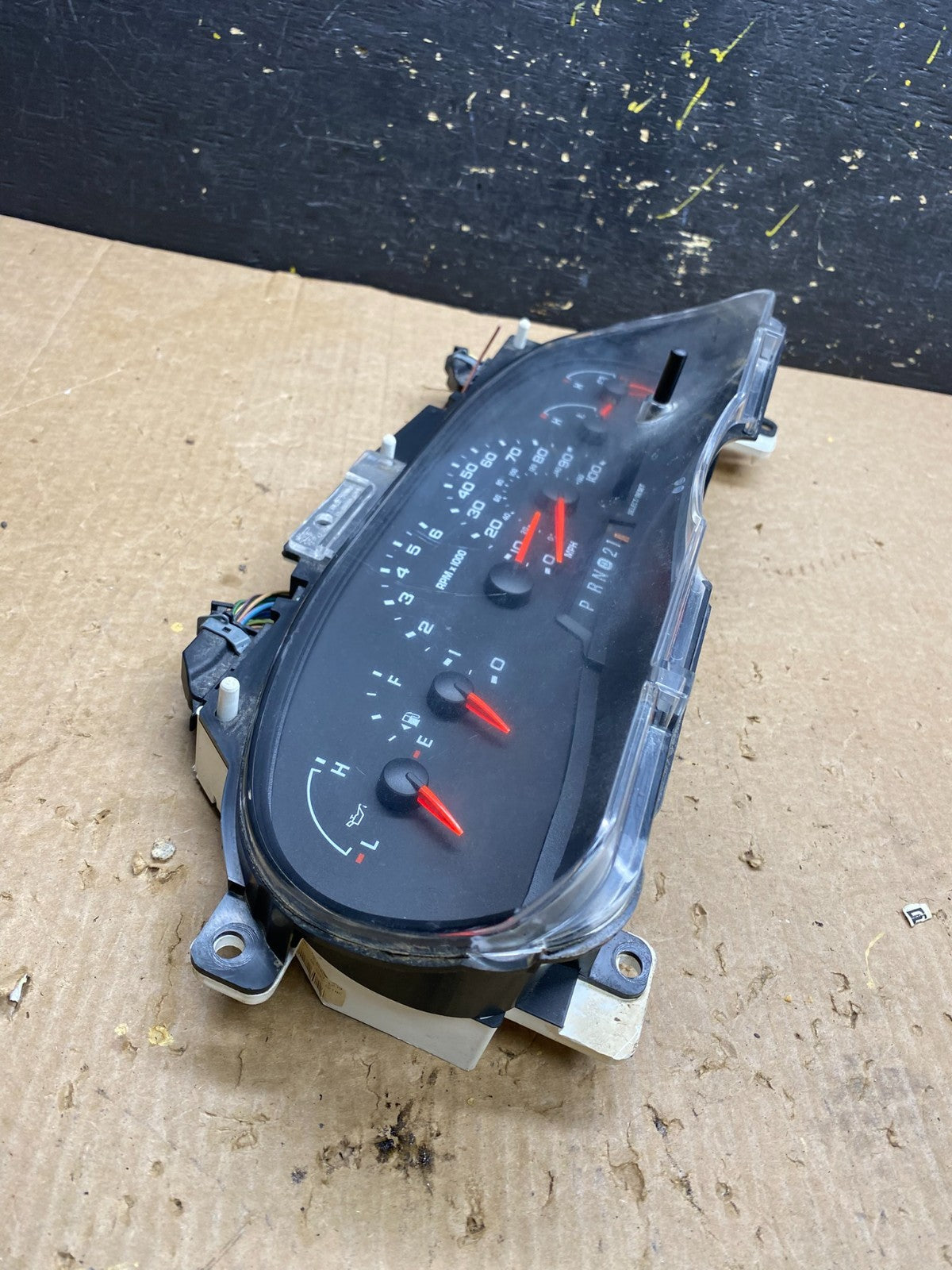 2006 Ford E350 Gauge Speedometer Cluster OEM Z4374 DG1