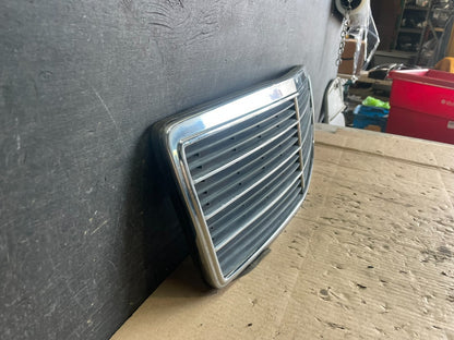 1994 to 1998 Mercedes-Benz W140 S600 S500 S320 Front Upper Grille OEM M6006 DG12
