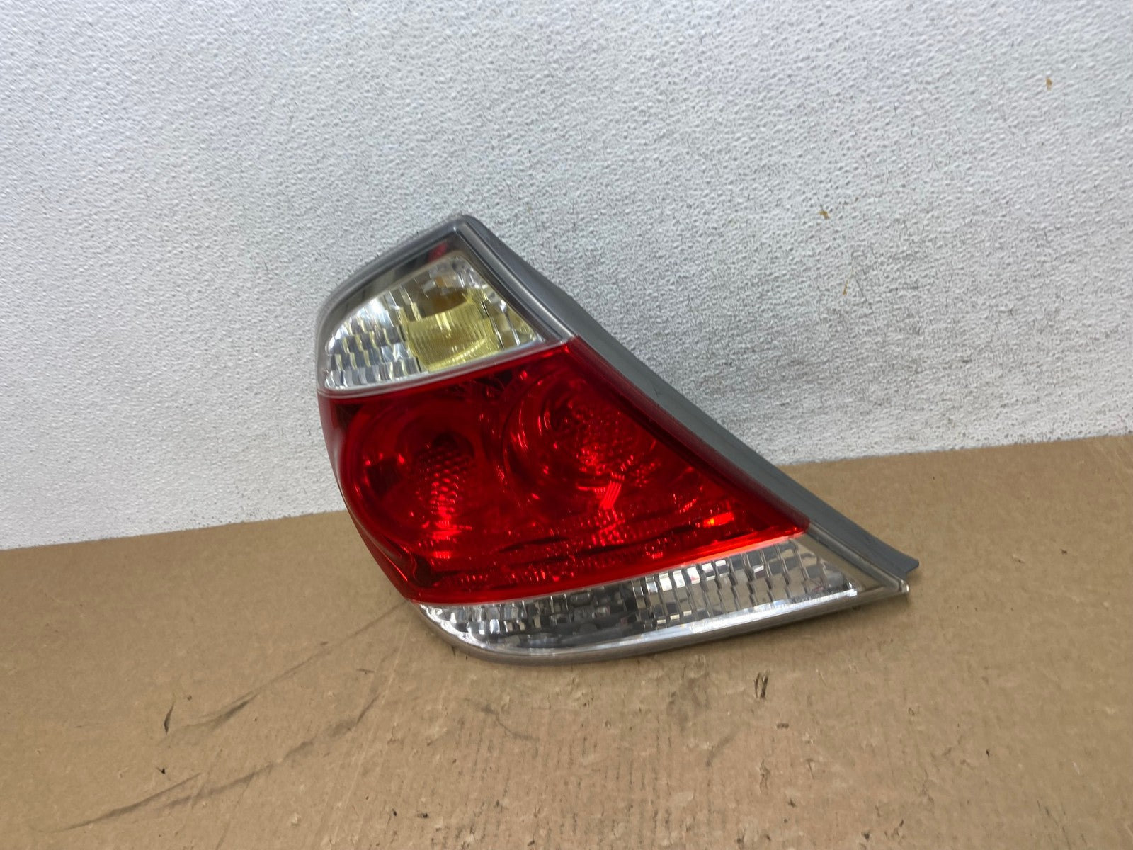 2005 to 2006 Toyota Camry Tail Light Left Driver Lh Side AG0508 LK1