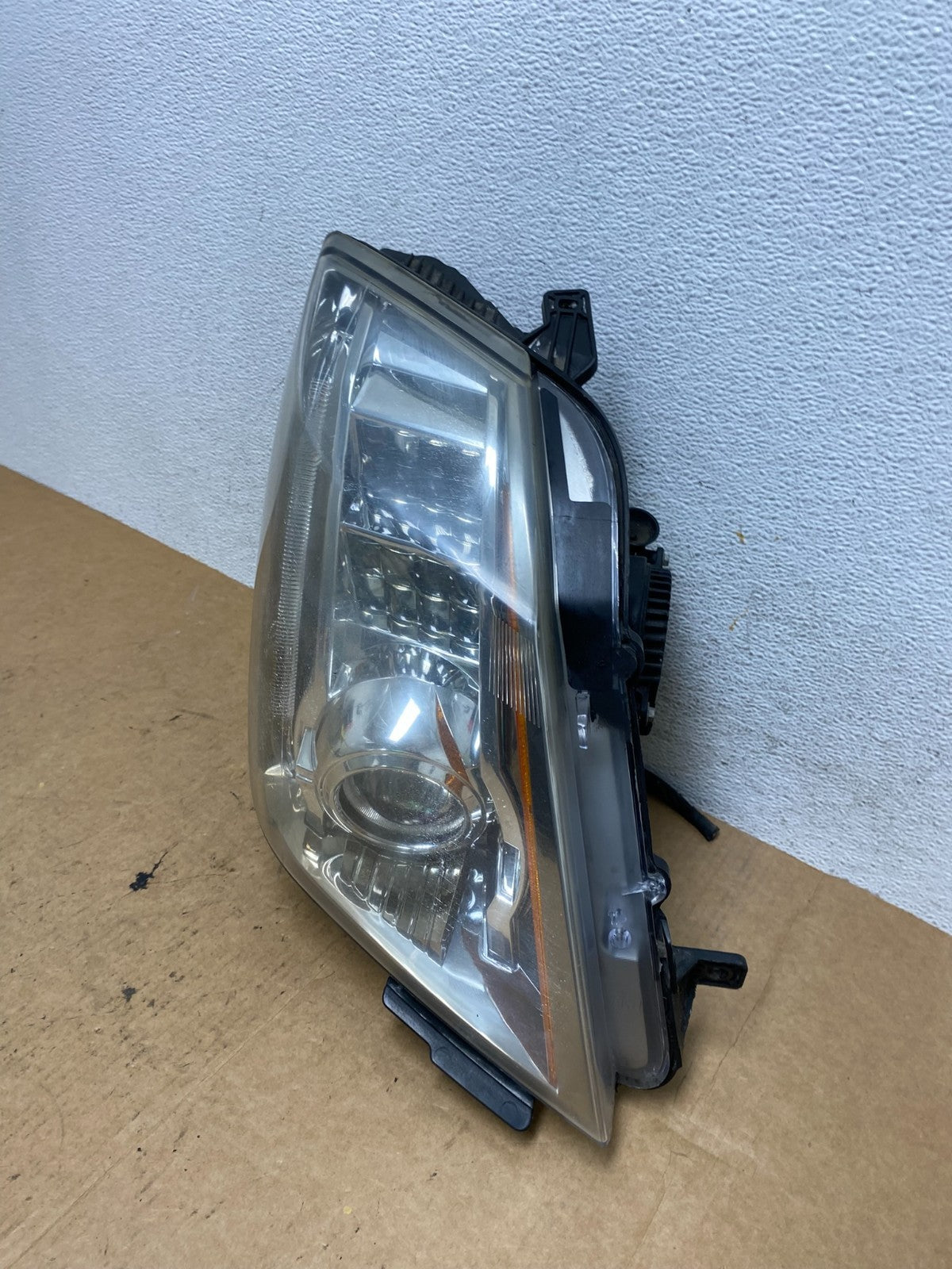 2008 to 2014 Cadillac CTS Right Passegner RH Side Xenon Headlight AE3275 DW1