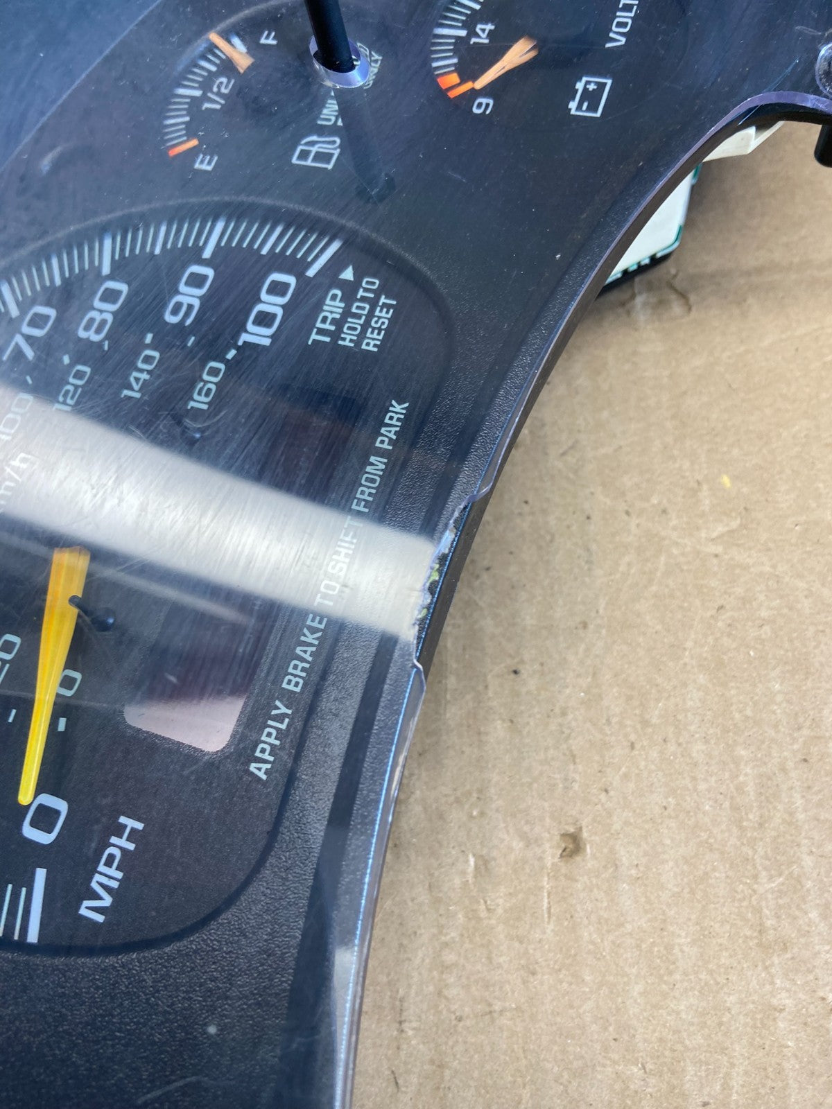 2000 to 2005 Chevrolet Astro Cluster Gauge Speedometer ECM AB9721 DG2