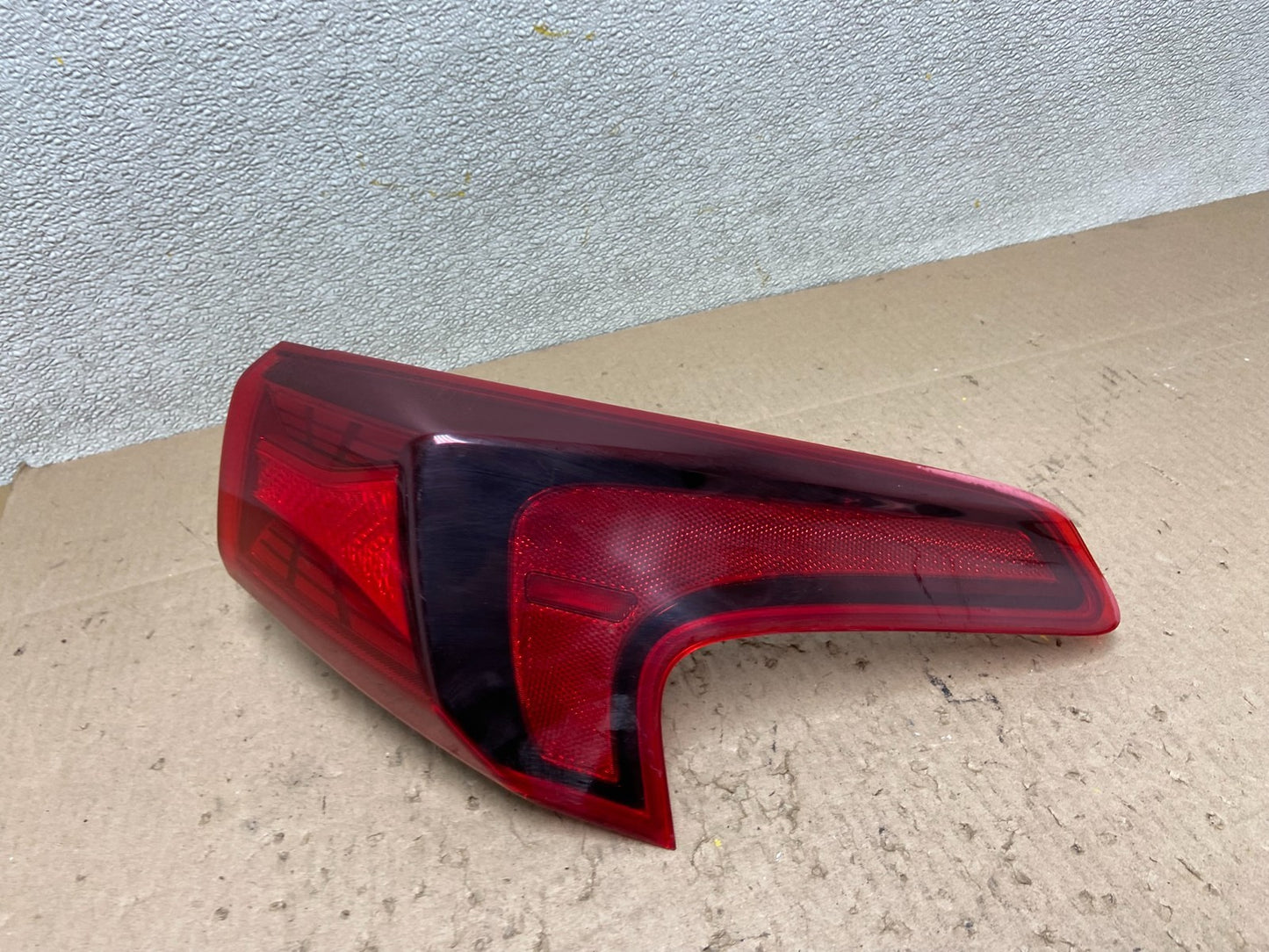 2019 - 2020 Hyundai Santa Fe Right Passenger RH Side Tail Light Z6471 DG1