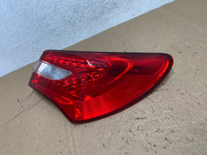 2011-2014 Chrysler 200 Sedan Right Passenger Side RH Tail Light AG1252 LK1