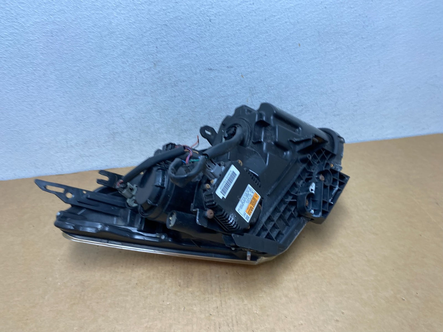 2008 to 2013 Nissan Rogue HID Xenon Headlight Left Driver Lh Side AD4544 DW8