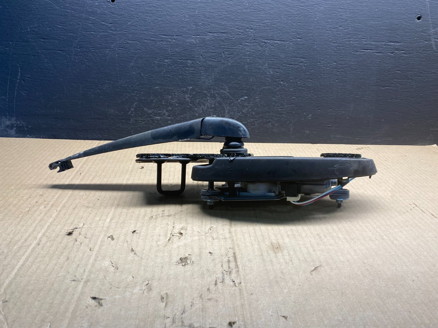 2011-2013 Jeep Grand Cherokee Tailgate Back Door Rear Wiper Motor Wiper AC0897 D3