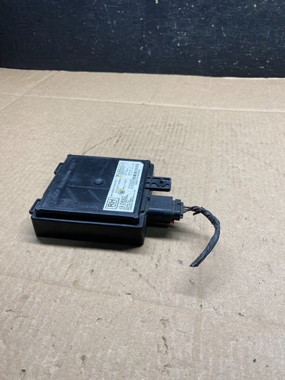 2013 to 2018 Ford Lincoln Rear Radar Blind Spot Module OEM r3014 DG4