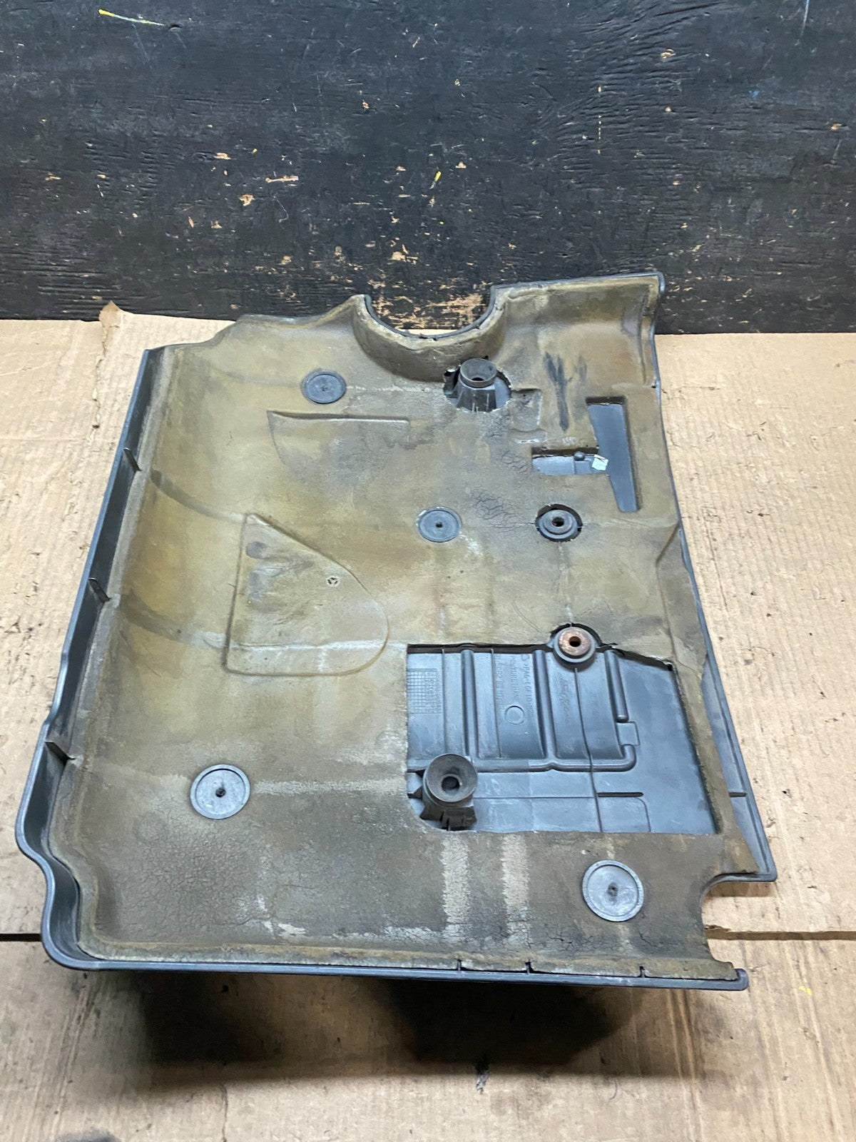 2002 to 2004 Lincoln Navigator 5.4L V8 Engine Motor Cover u6164 DG6
