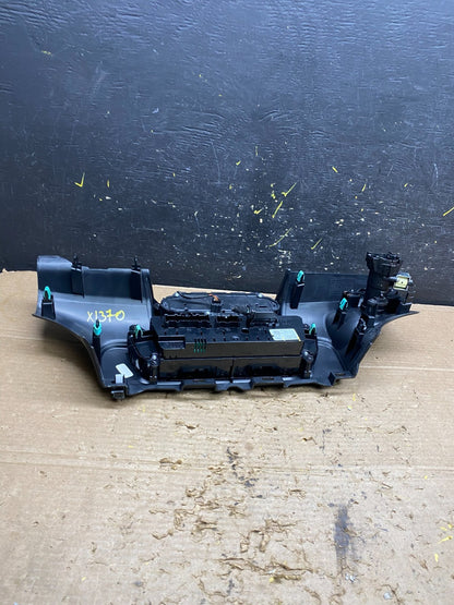 2020 to 2023 Ford Explorer Radio Climate Control Panel Trim Oem X1370 DG7